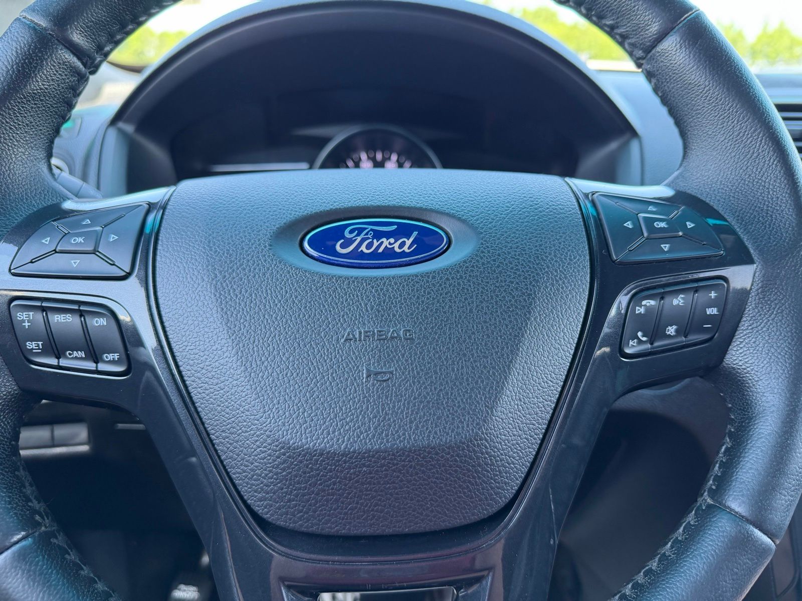 2017 Ford Explorer image 20