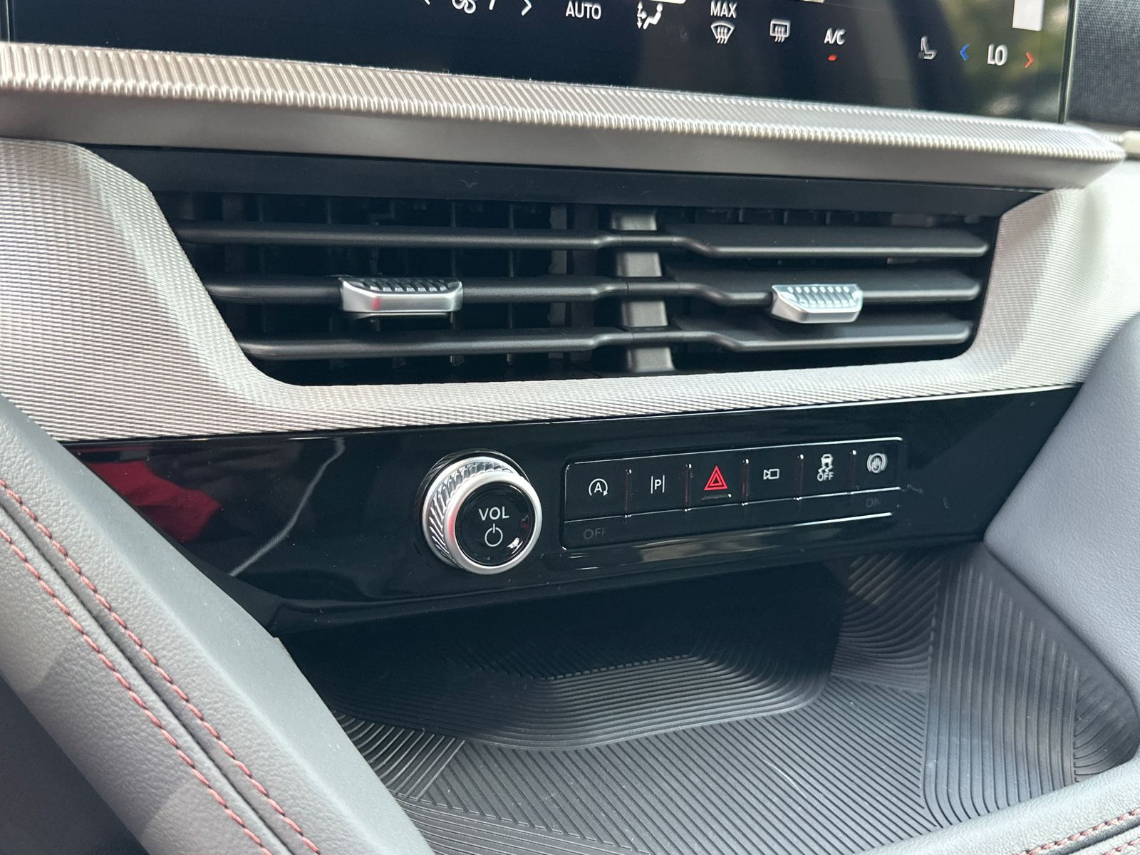 New 2026 Carbonized Gray Metallic Ford Active image 31