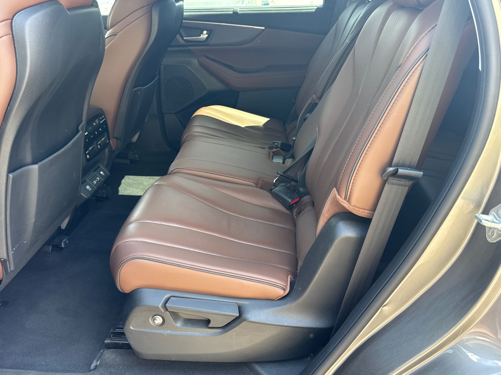 Used 2023 Gray Acura Advance image 21