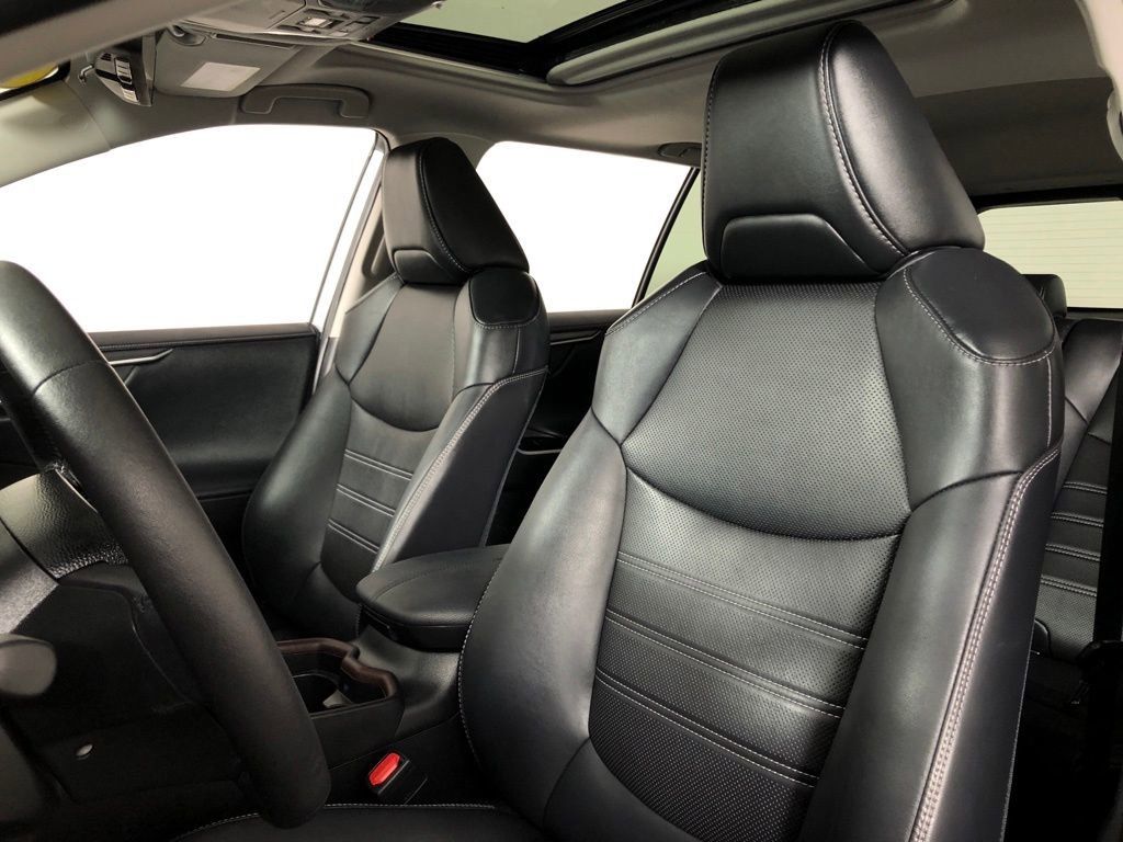2021 Toyota RAV4 Limited 12