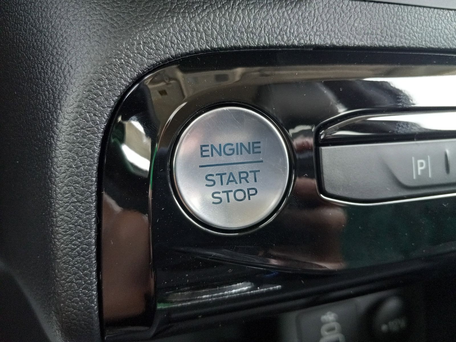 2026 Ford Escape Plug-In Hybrid image 25