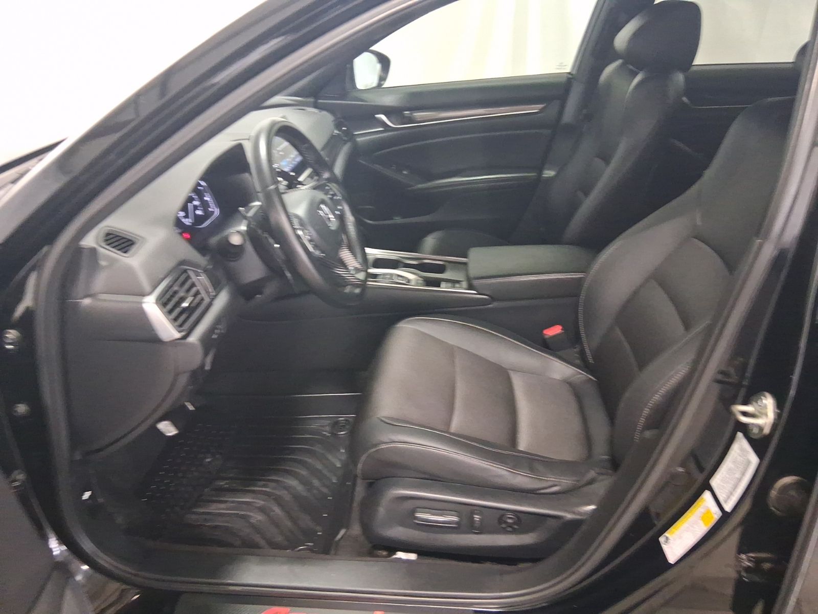 Used Car 2019 Honda Accord  Sport 2.0t For Sale Under $20,000 In Austin, Texas