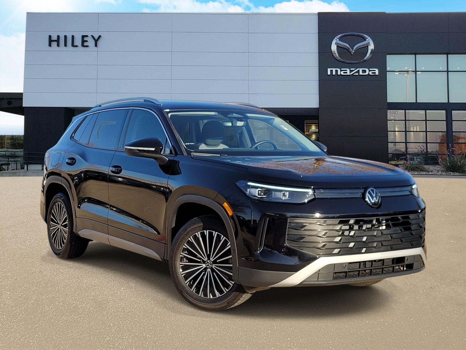 used 2025 Volkswagen Tiguan car, priced at $26,500