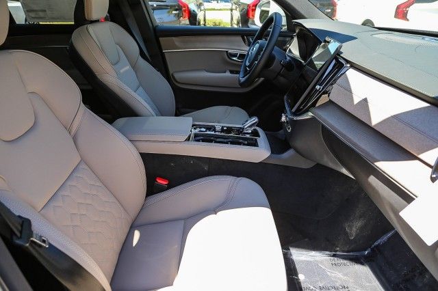 2026 Volvo XC90 Plus - Photo 25