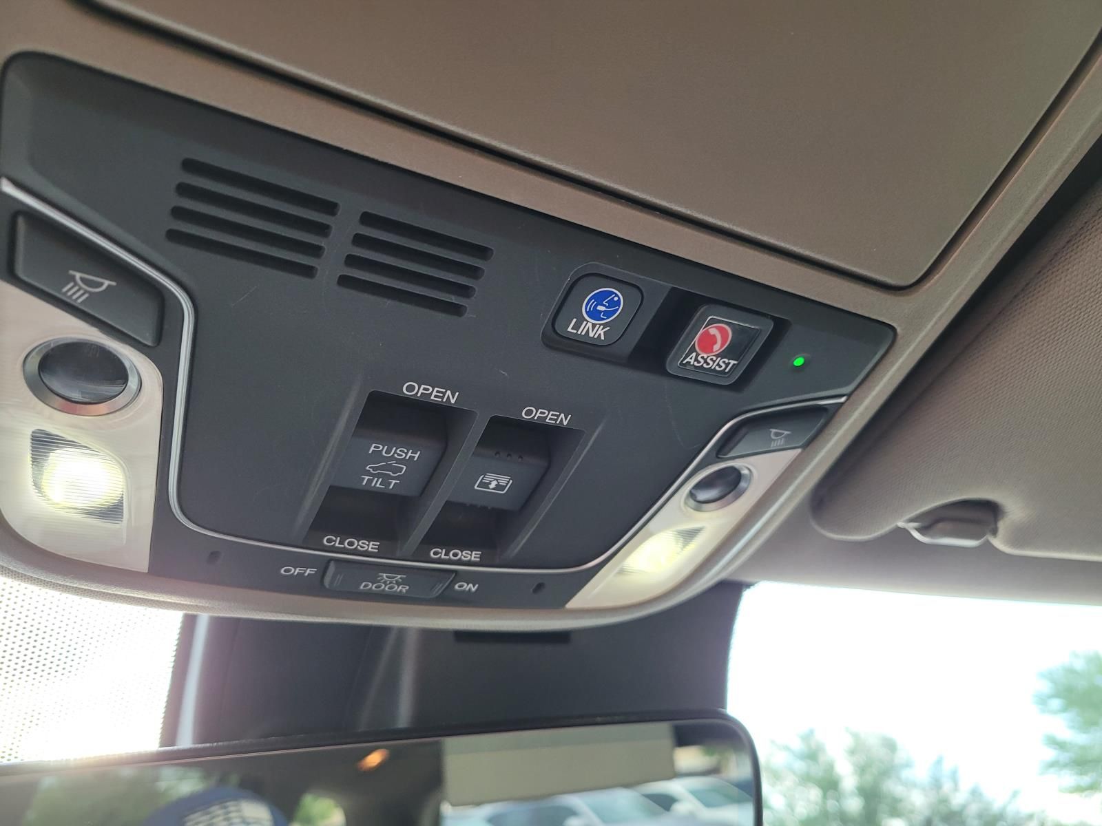 used 2022 Honda Pilot car, priced at $27,380
