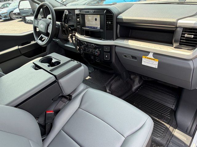 New 2026 Oxford White Ford XL image 9