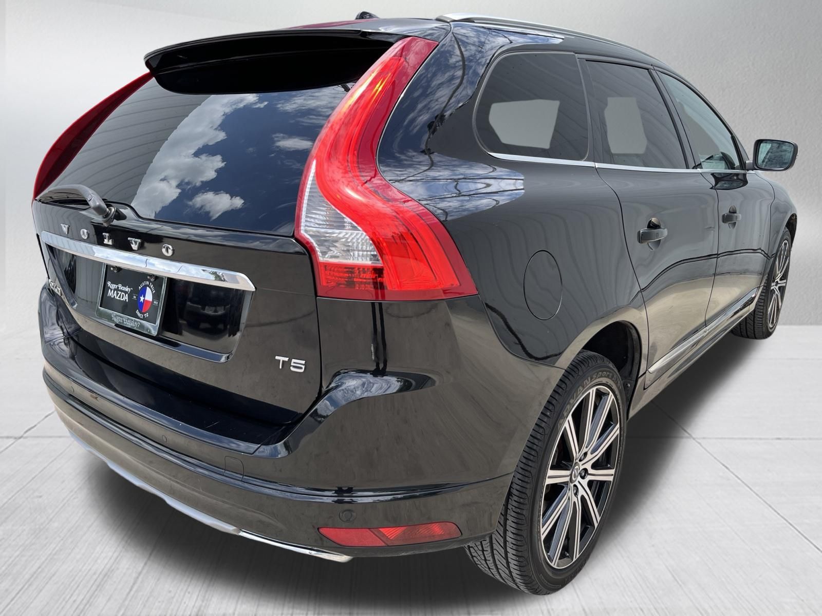 Used Car 2016 Volvo Xc60  T5 Drive-e Premier For Sale Under $12,000 In Austin, Texas