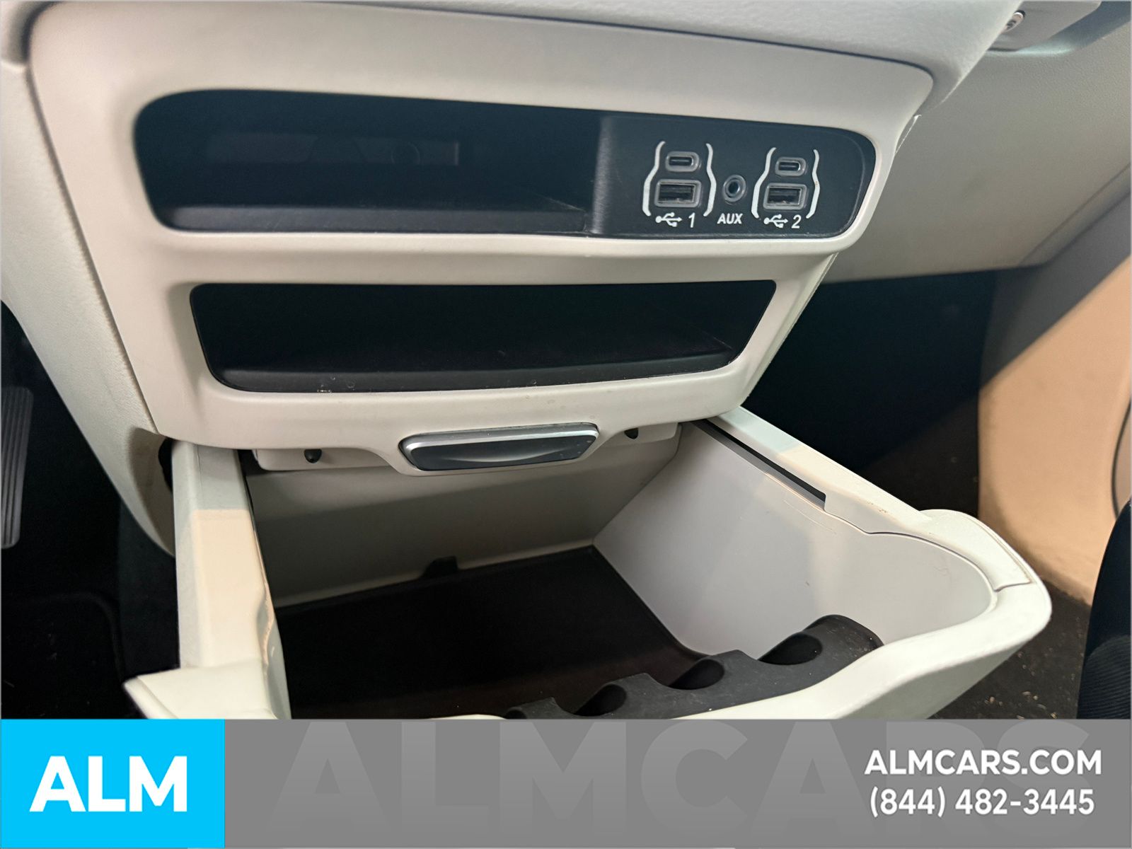 Used 2023 Bright White Clearcoat Chrysler Touring L image 22
