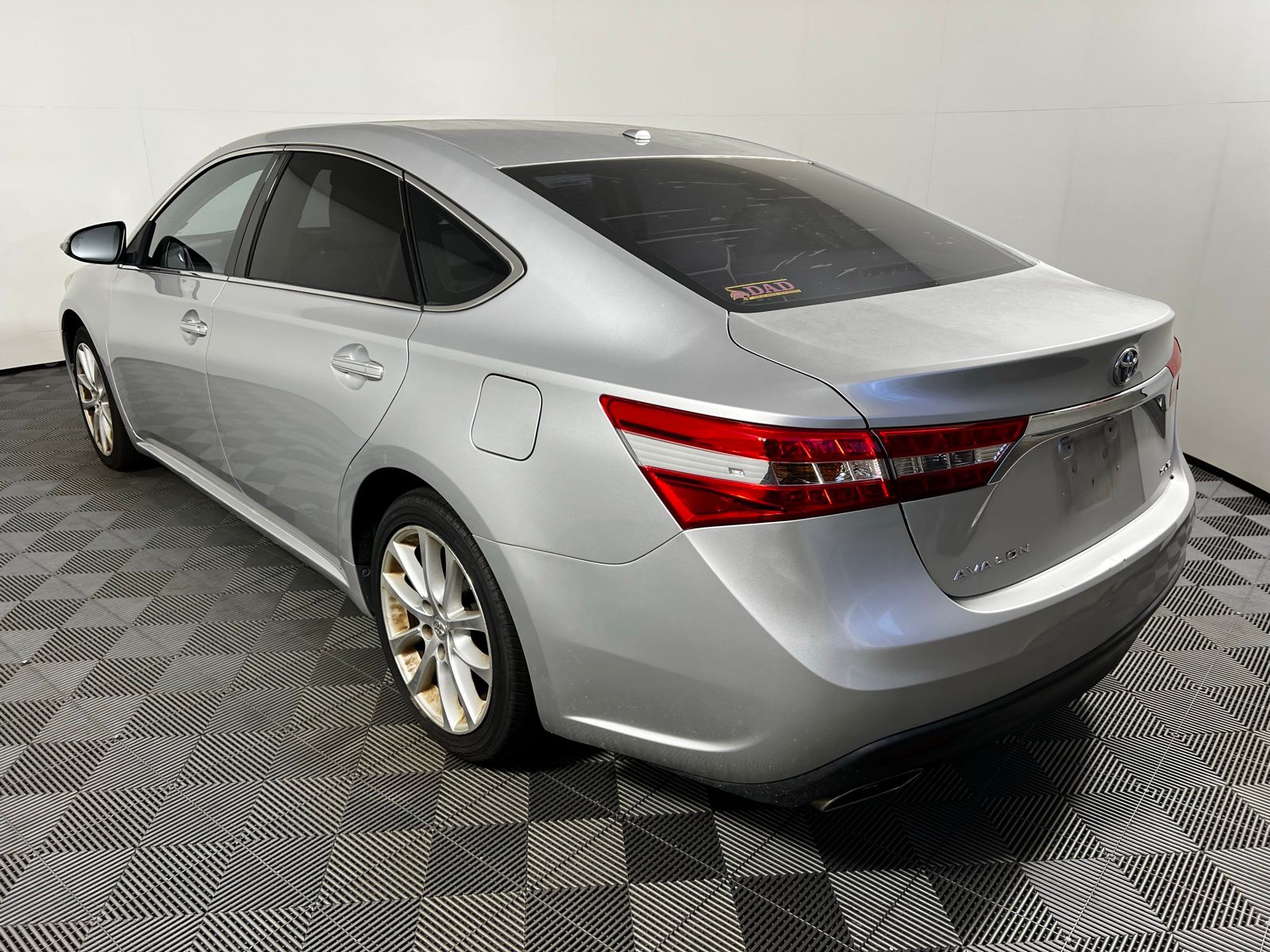Thumbnail: 2013 Toyota Avalon - 6