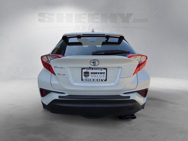 Used 2021 White Toyota XLE image 11
