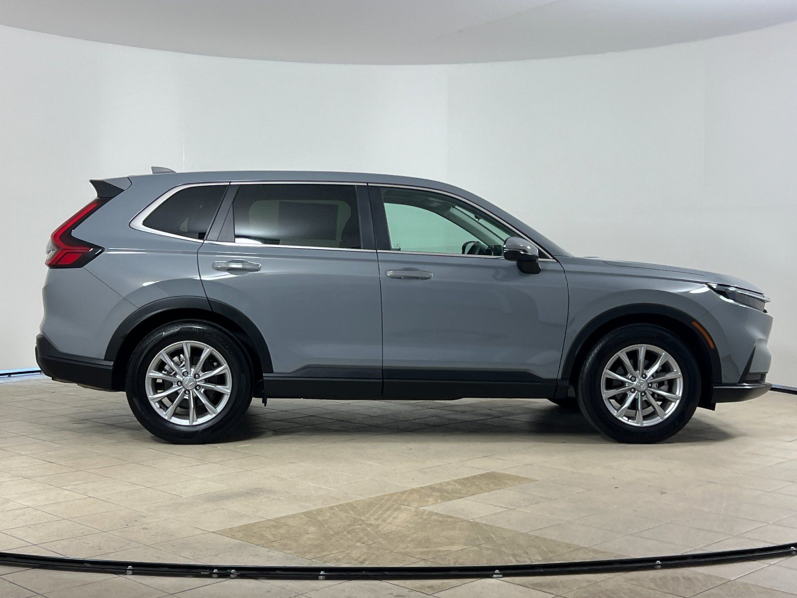 2025 Honda CR-V EX — full photo 7 of 28