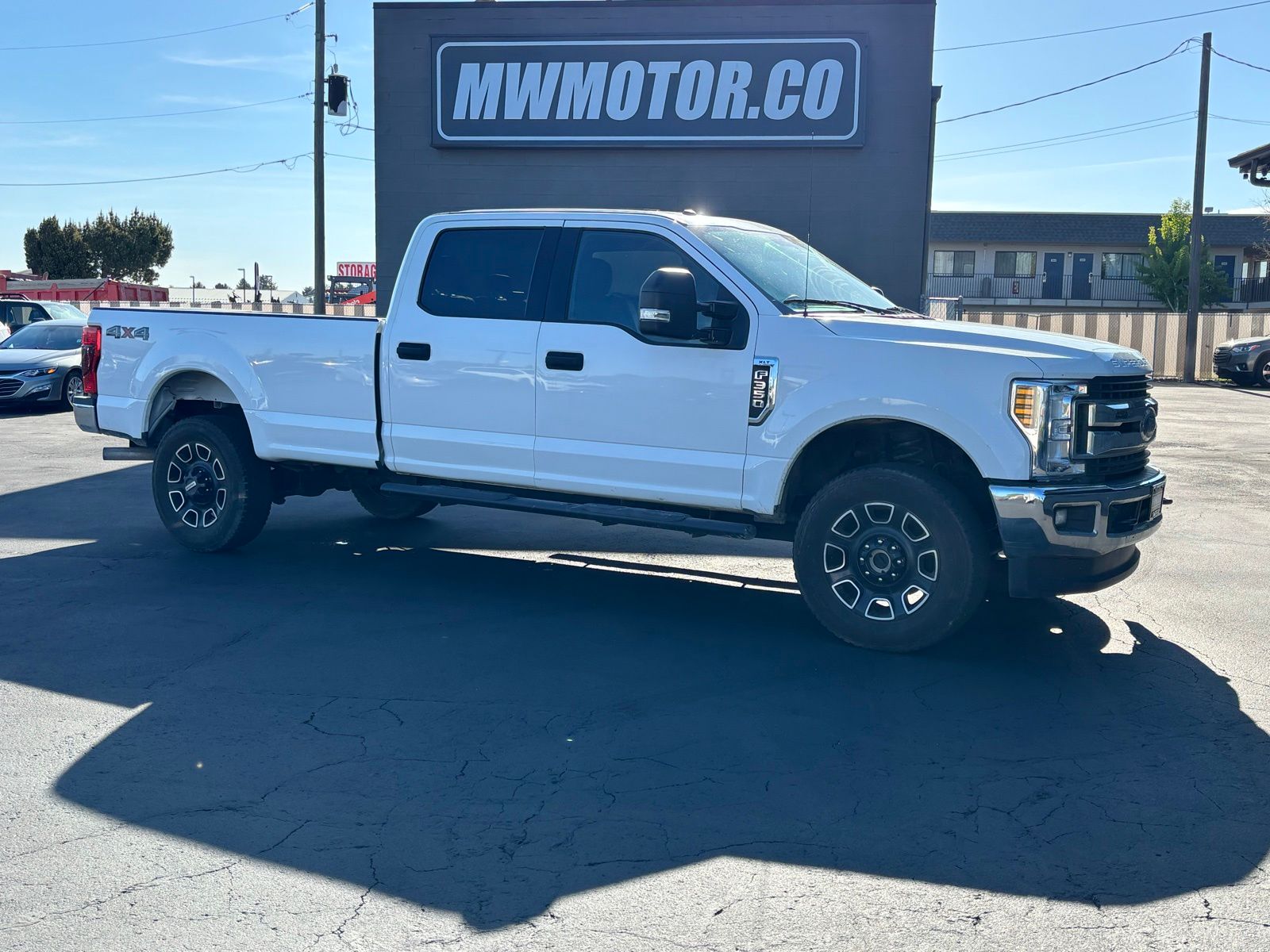 2017 Ford F-350 XLT 4x4 Crew Cab 176 in SRW's photo