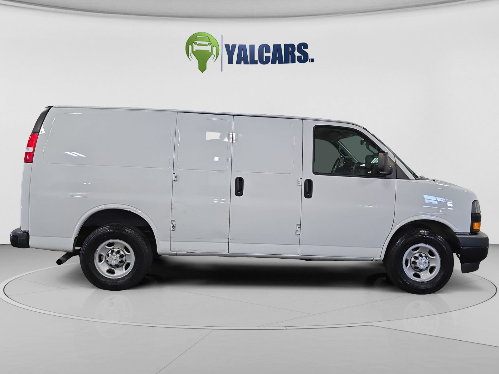 View vehicle photo 6