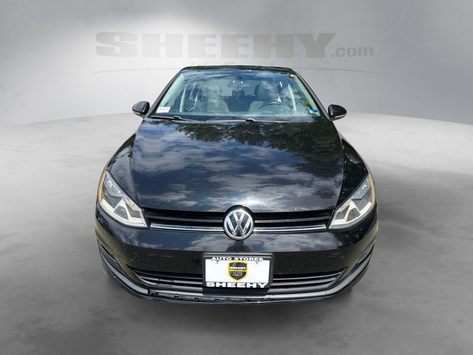 Used 2015 Black Volkswagen TDI SE 4-Door image 15