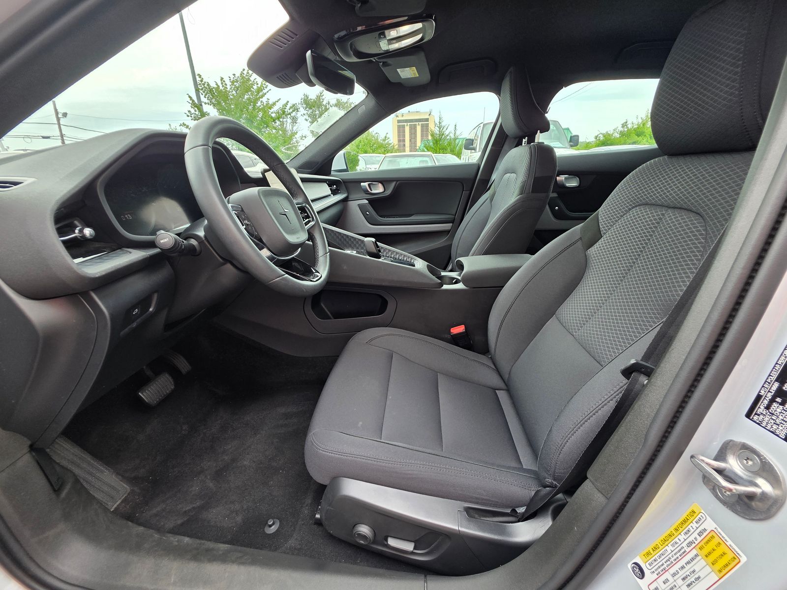 Used 2024  Polestar Long Range Dual Motor image 8