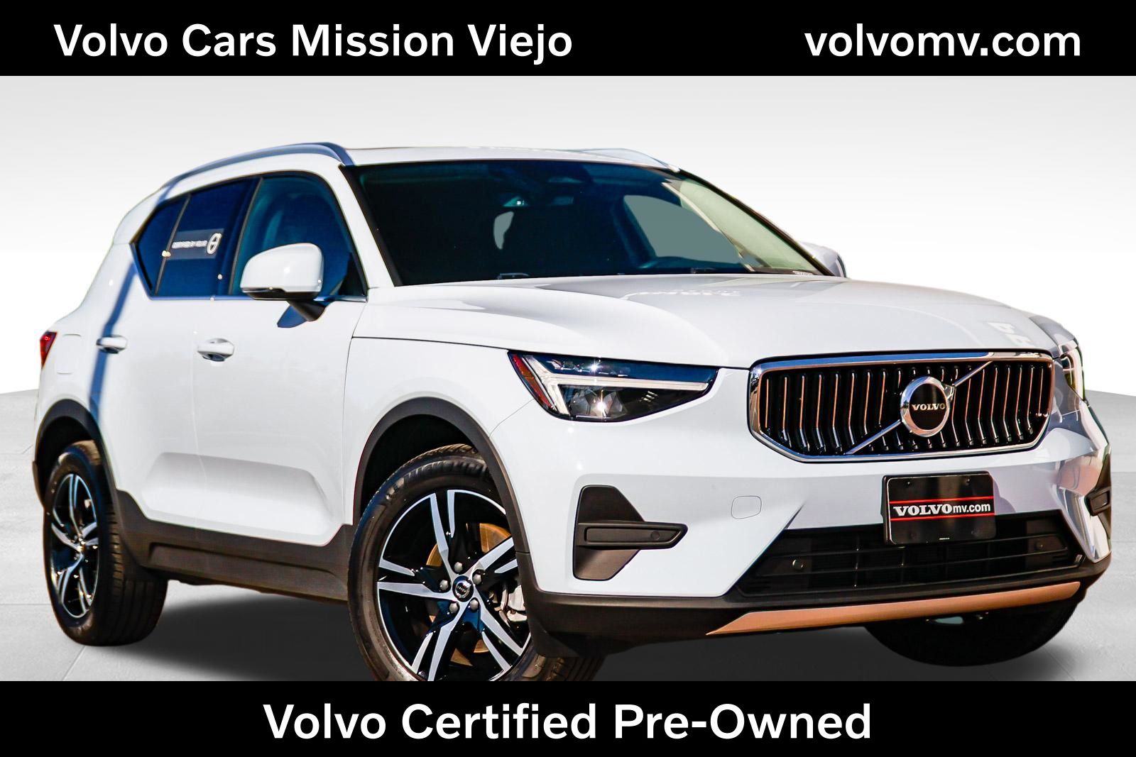 2025 Volvo XC40 B5 Core
