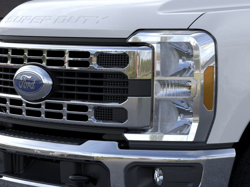 New 2026 Oxford White Ford XL image 17