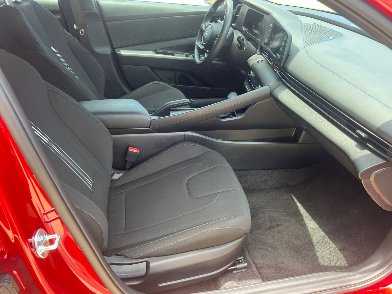 Certified Used 2025 Red Hyundai SEL Sport image 12