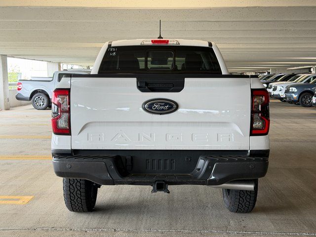 New 2025 Oxford White Ford Lariat image 6