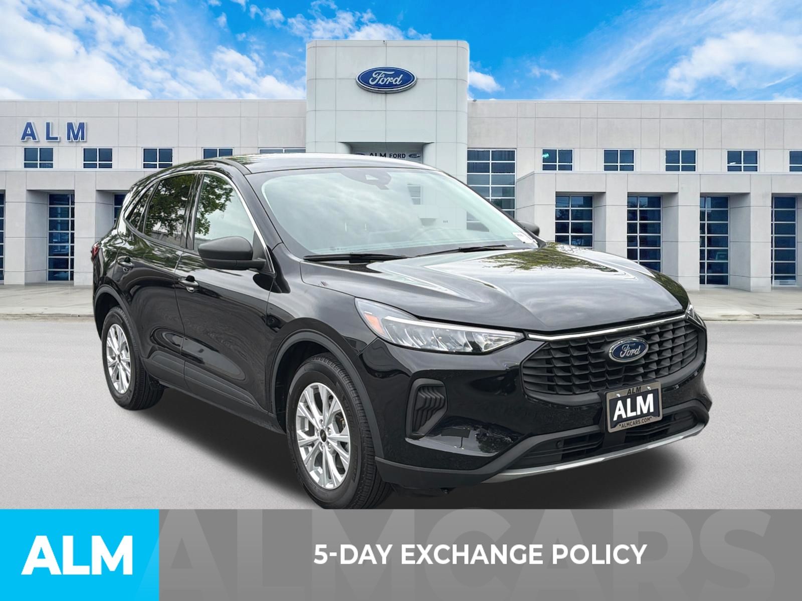 Used 2023 Black Ford Active image 3