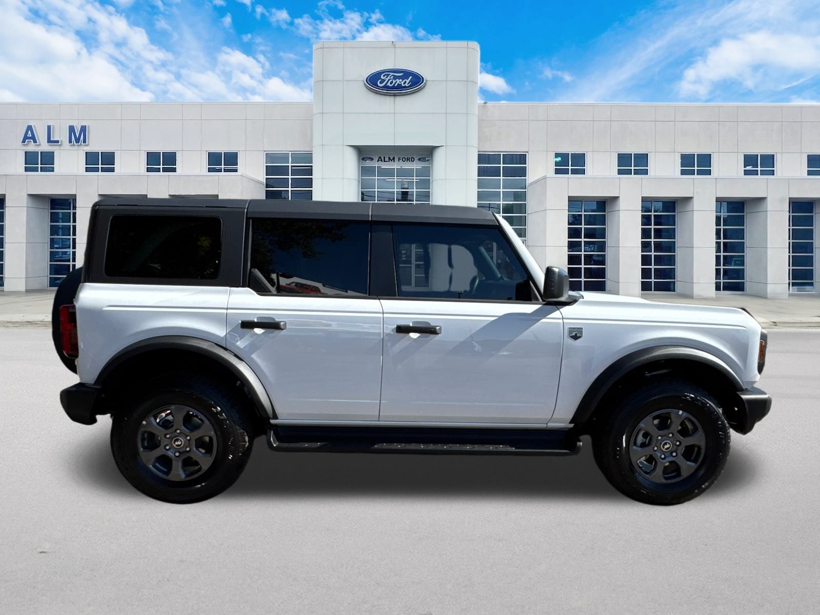 2025 Ford Bronco Big Bend photo 4