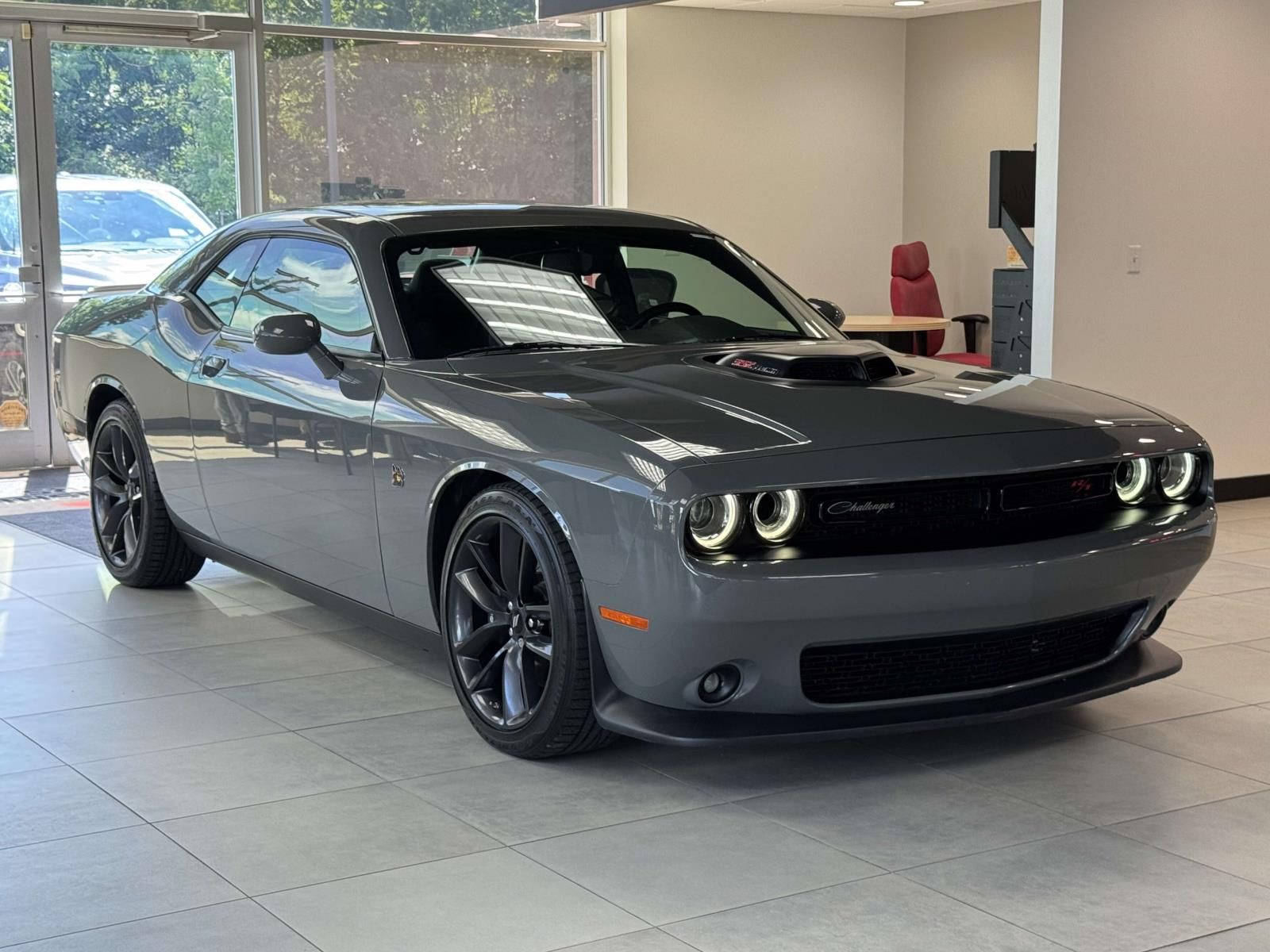 Destroyer Gray Clearcoat 2019 Dodge Challenger Coupe Rear-Wheel Drive 8-Speed Automatic