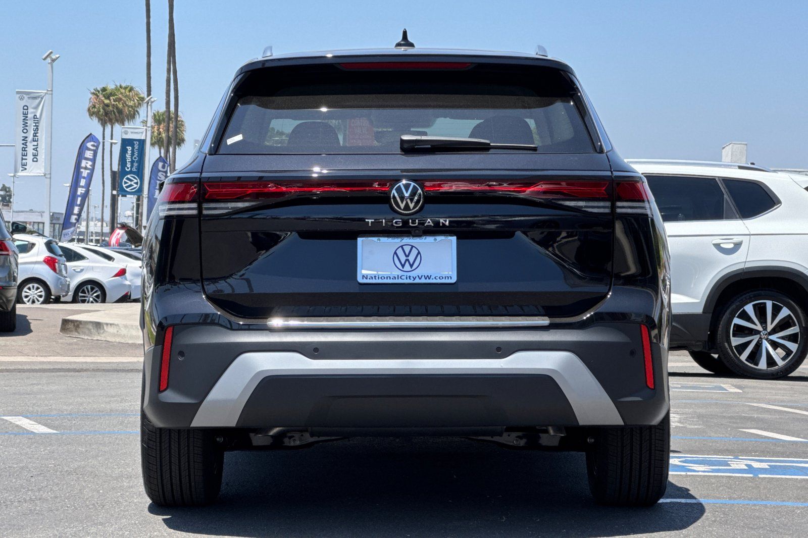 View vehicle photo 6