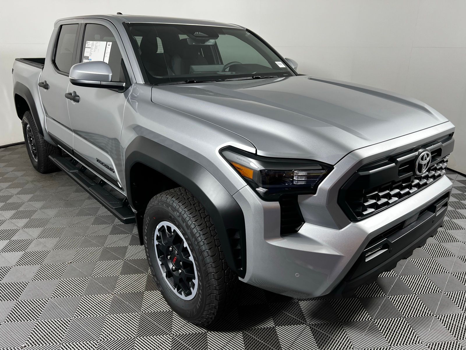 2024 Toyota Tacoma TRD Off-Road 3