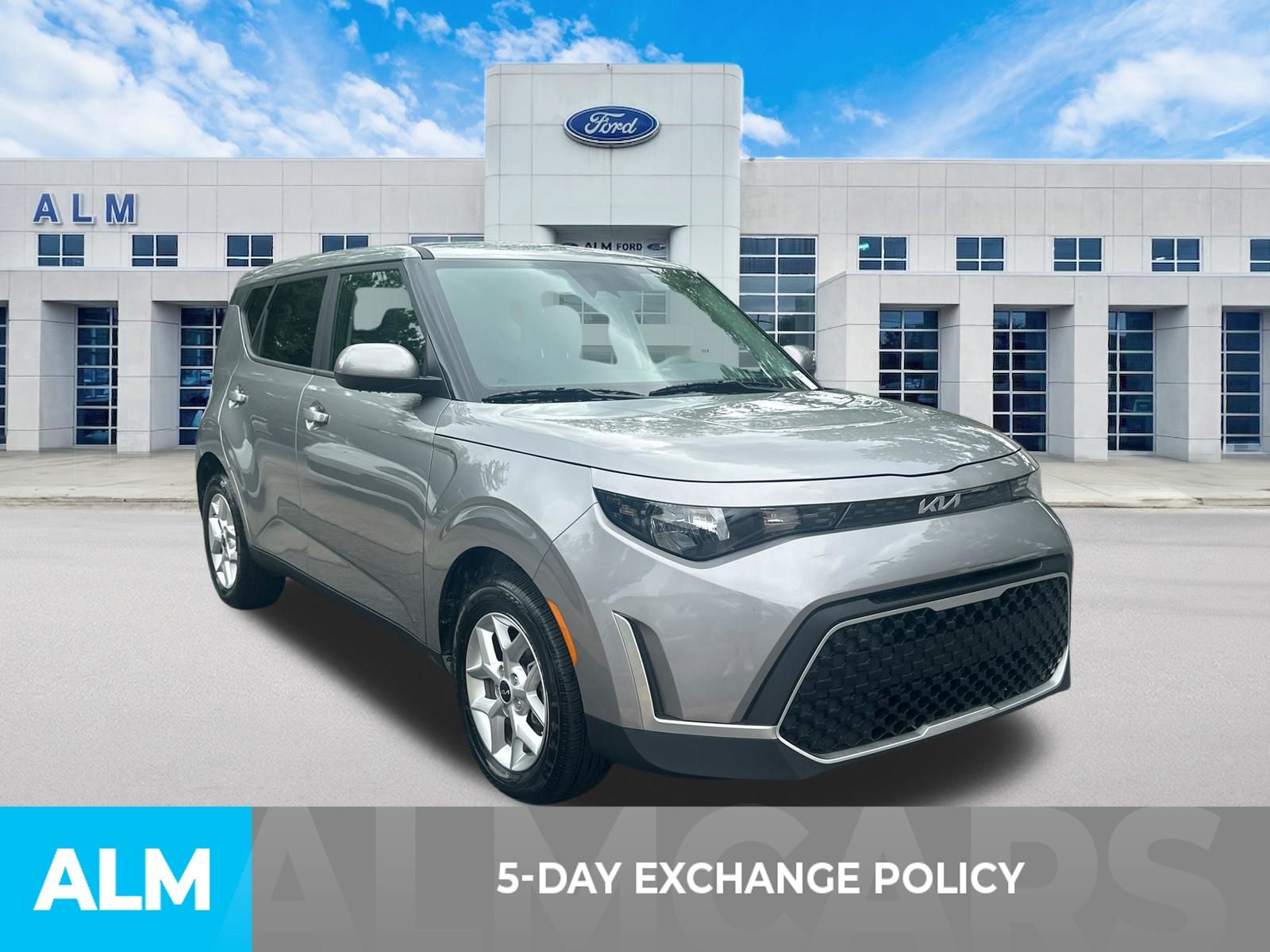 Used 2025 Steel Gray Kia LX image 3