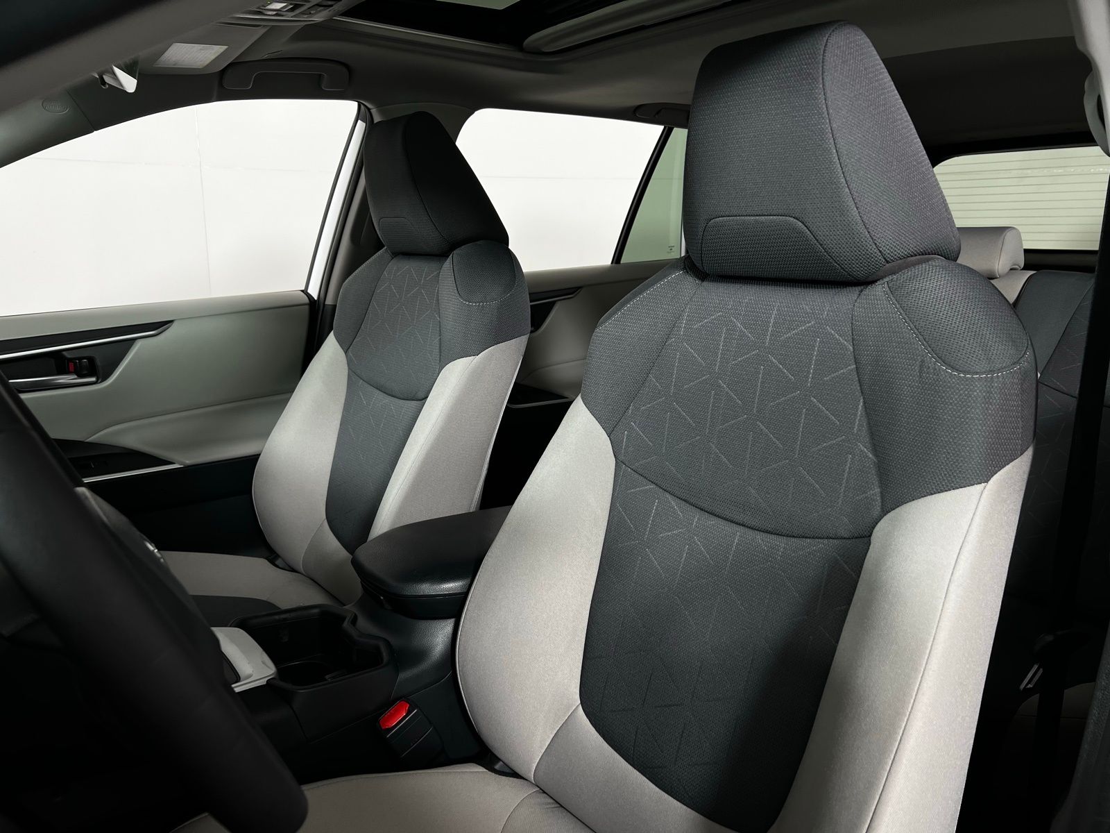 Thumbnail: 2025 Toyota RAV4 - 13