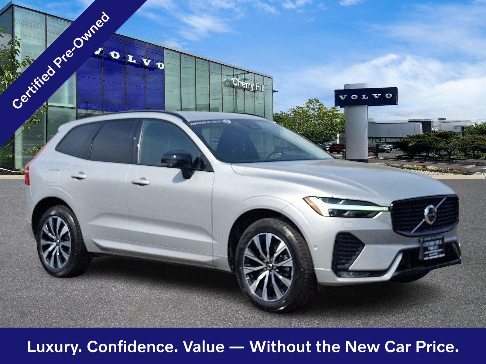 Silver 2023 Volvo XC60 B5 Plus Dark Theme AWD SUV / Crossover All-Wheel Drive Automatic