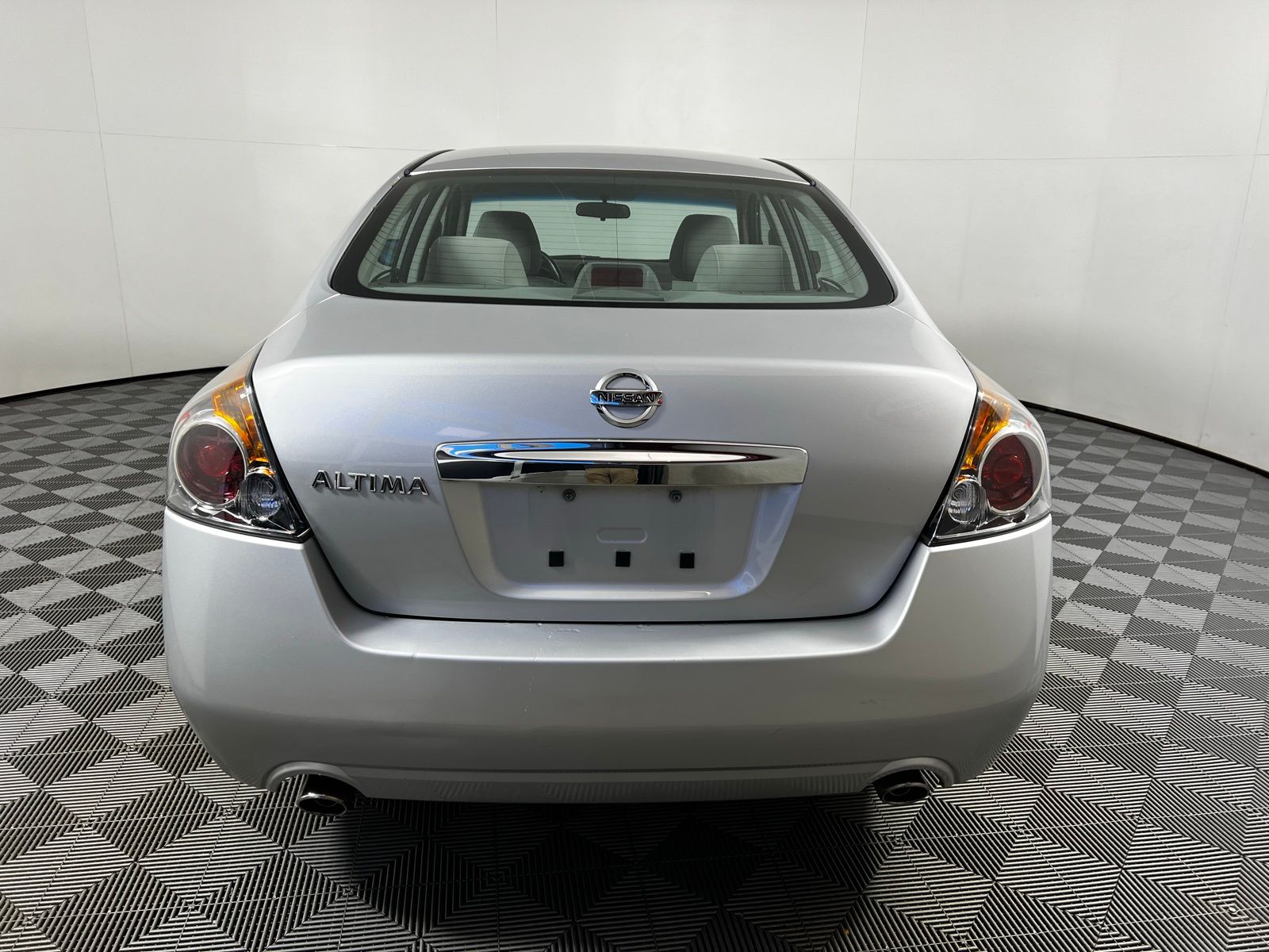 Thumbnail: 2011 Nissan Altima - 6