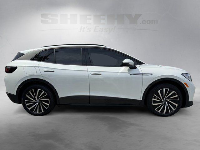 Used 2024 White Volkswagen S image 10