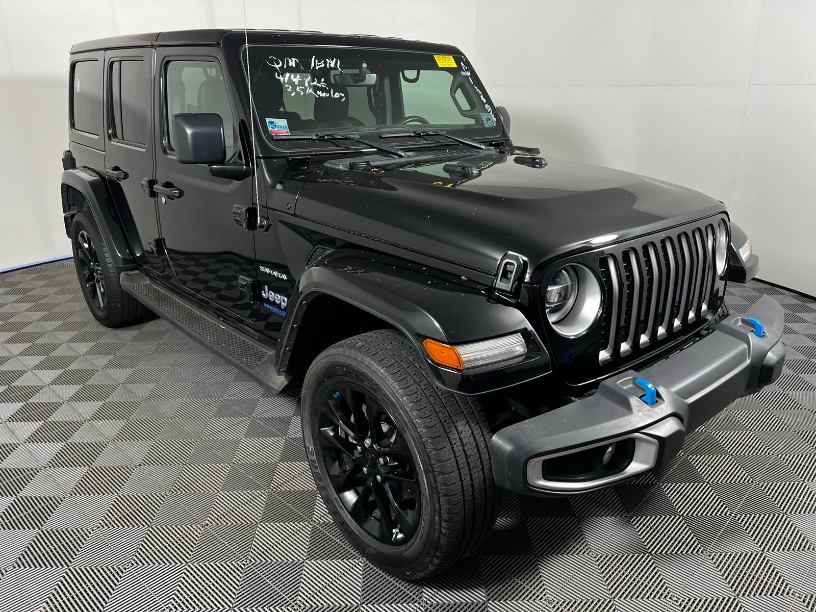 Thumbnail: 2022 Jeep Wrangler - 3