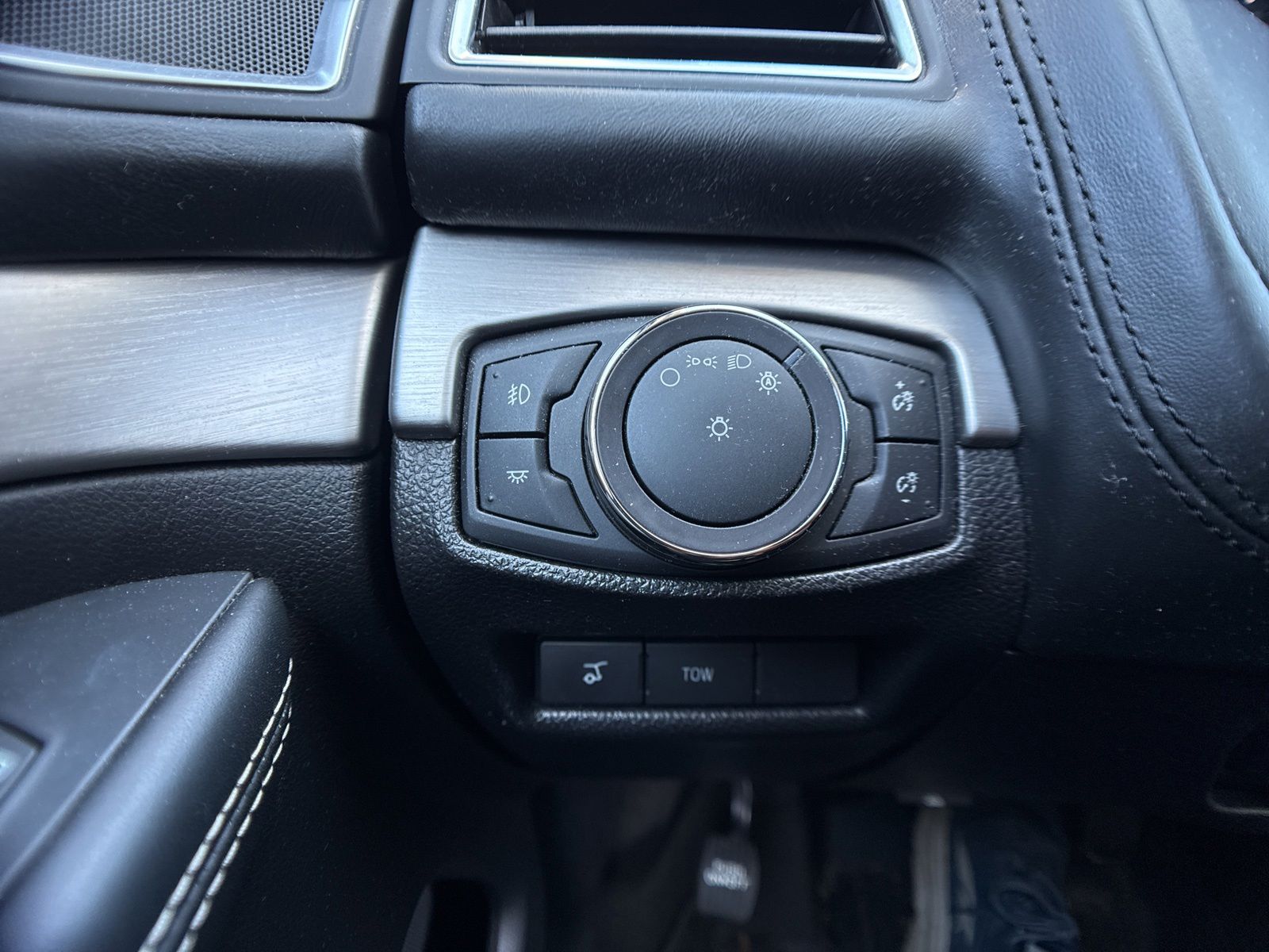 Used 2017 Shadow Black Ford Platinum image 21