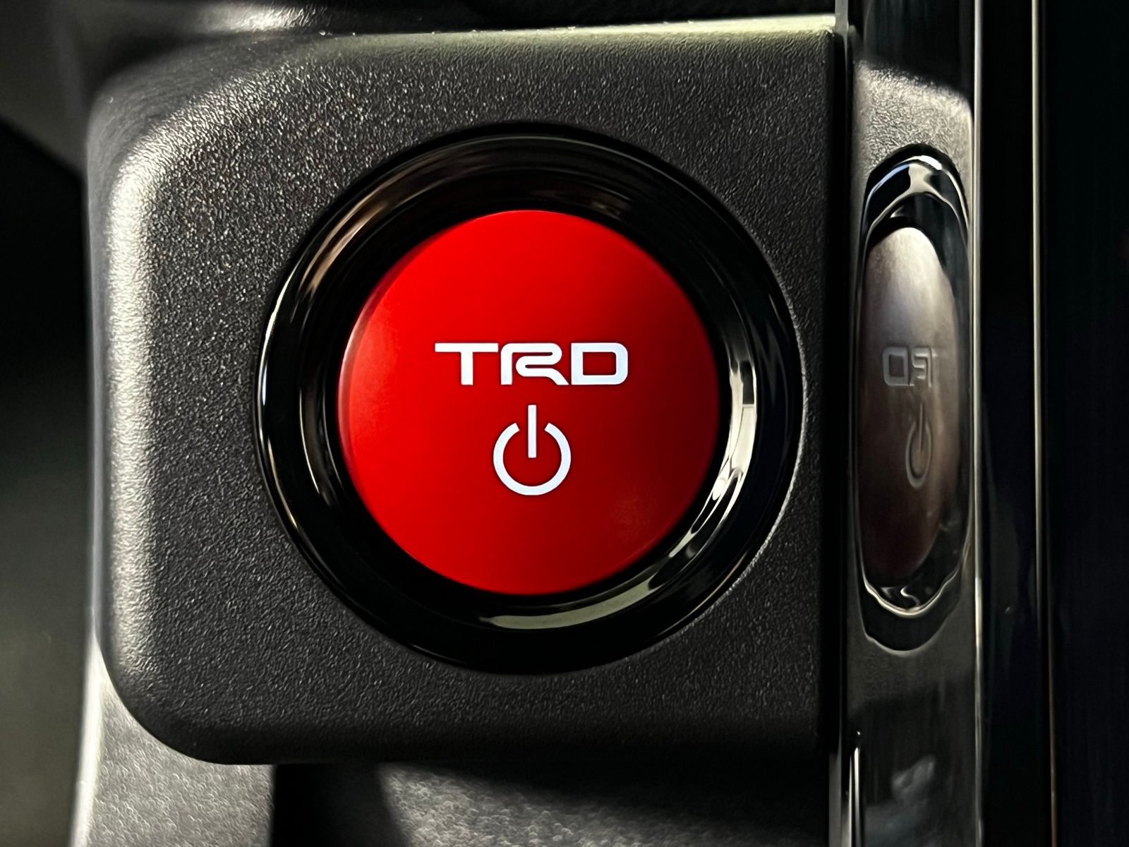 Thumbnail: 2025 Toyota 4Runner - 24