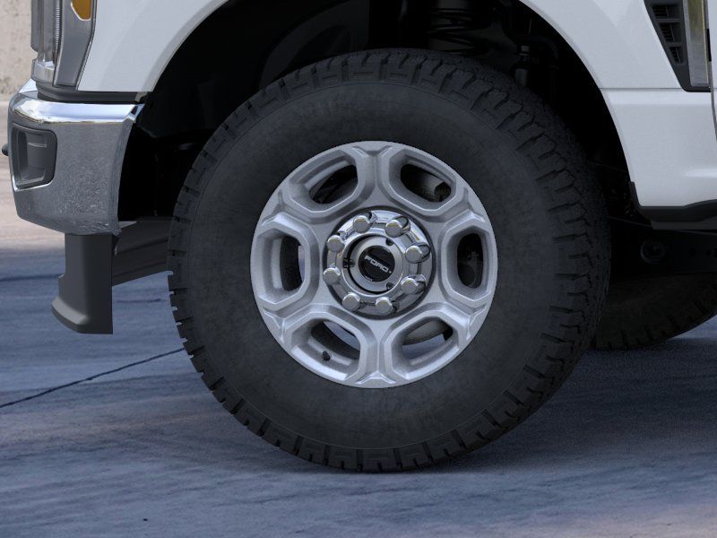 New 2026 Oxford White Ford XLT image 19
