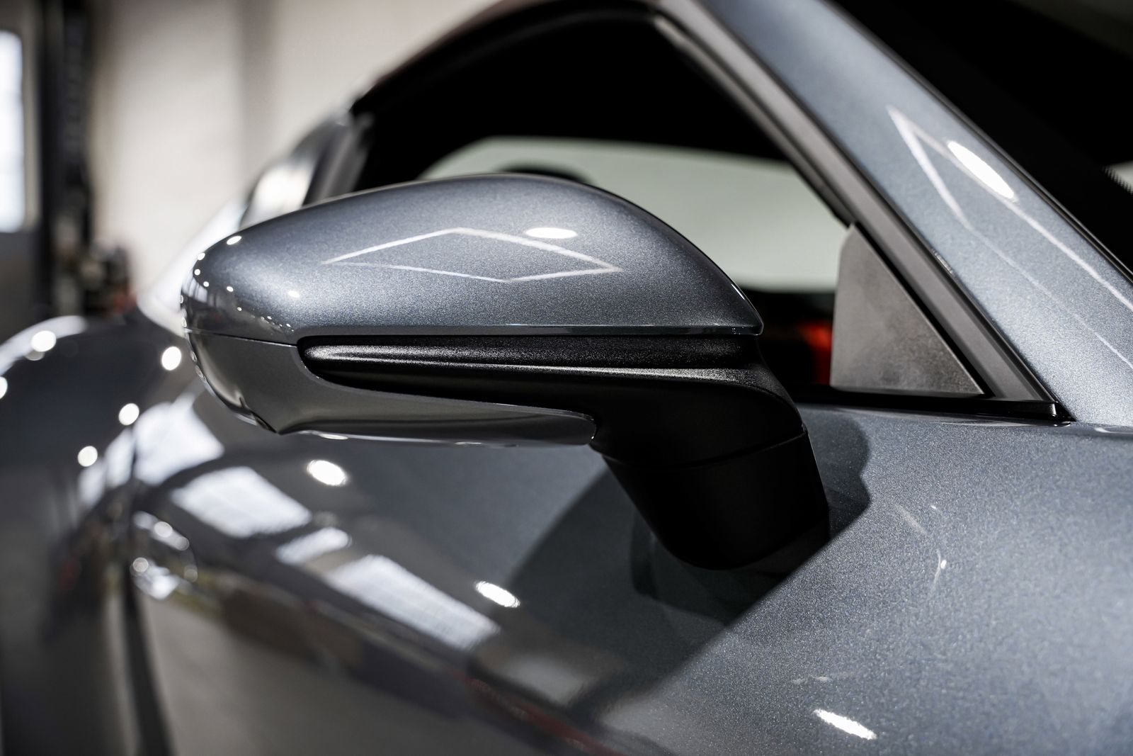 2025 Porsche 911 Targa 4 GTS — photo 43
