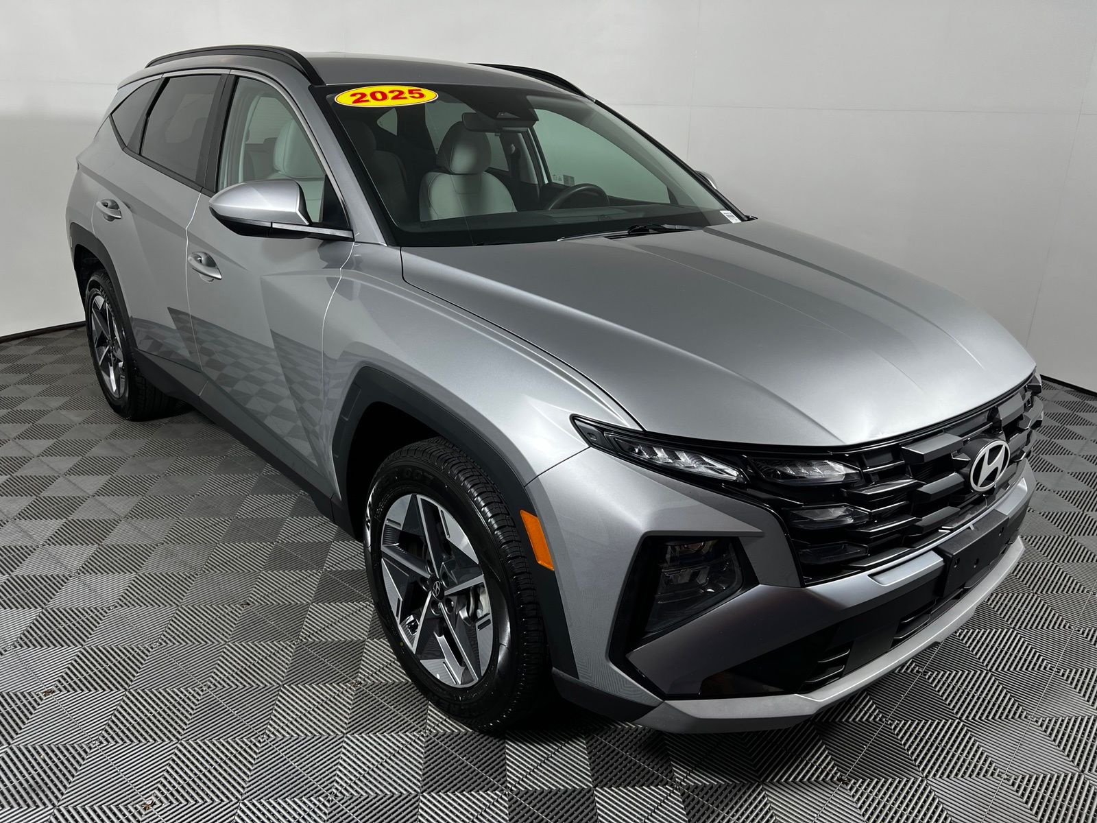 Thumbnail: 2025 Hyundai Tucson - 3