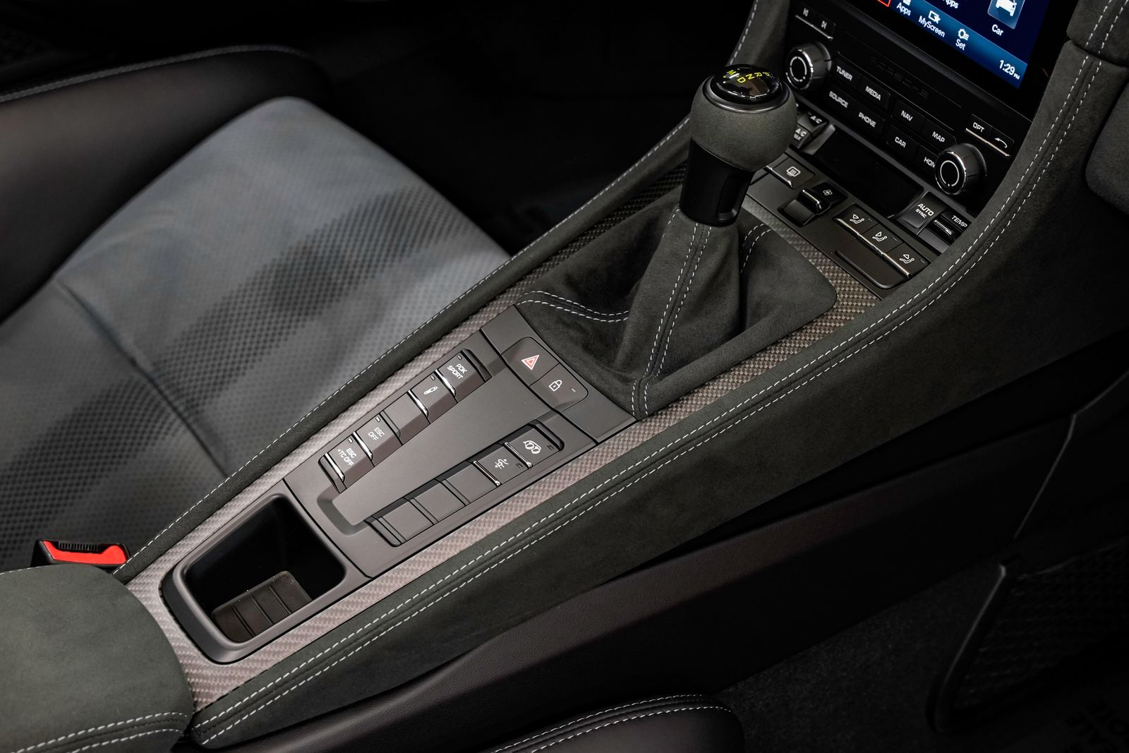 2024 Porsche 718 Spyder RS — photo 26