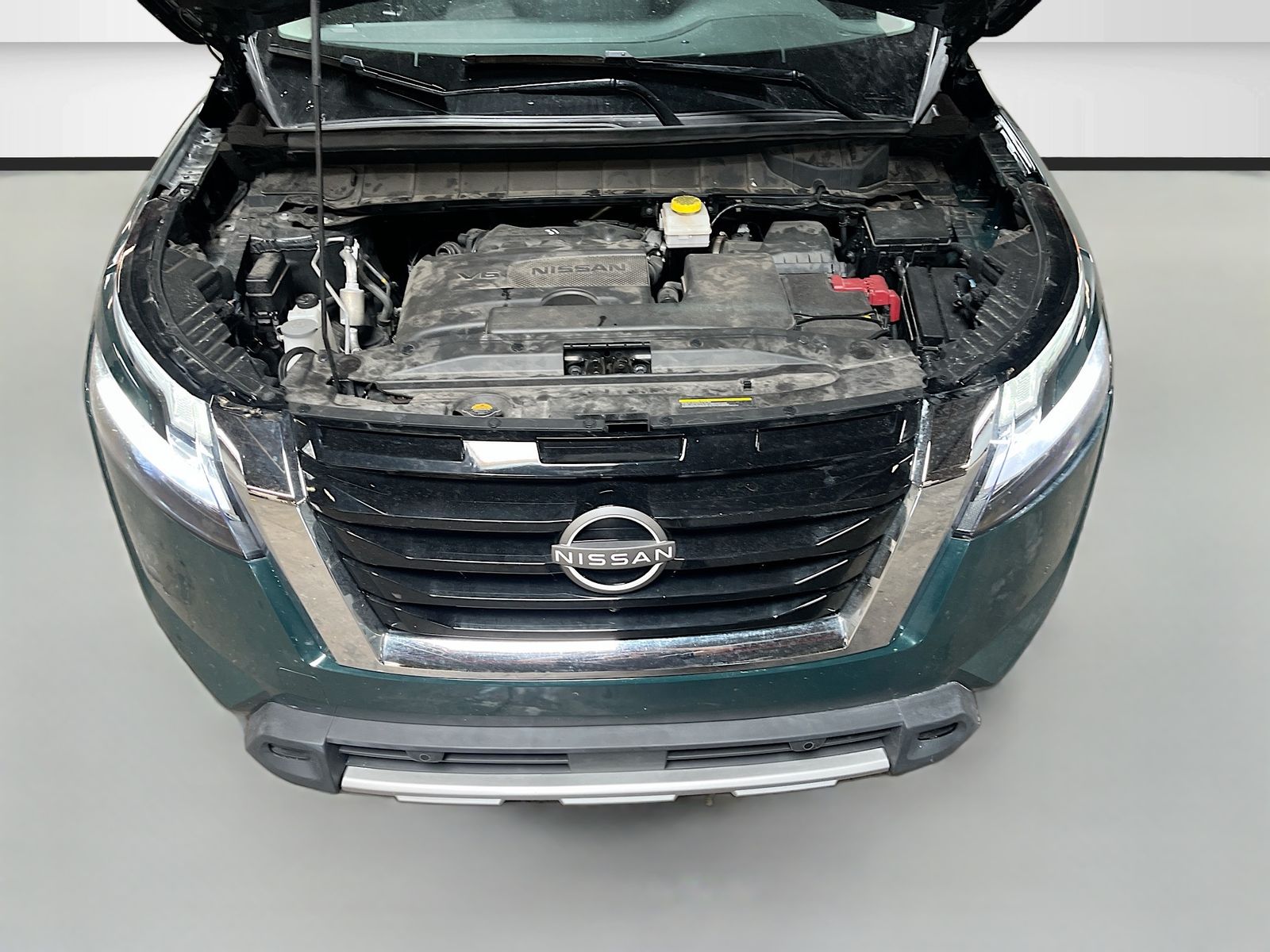 Used 2024 Black Nissan SL image 31