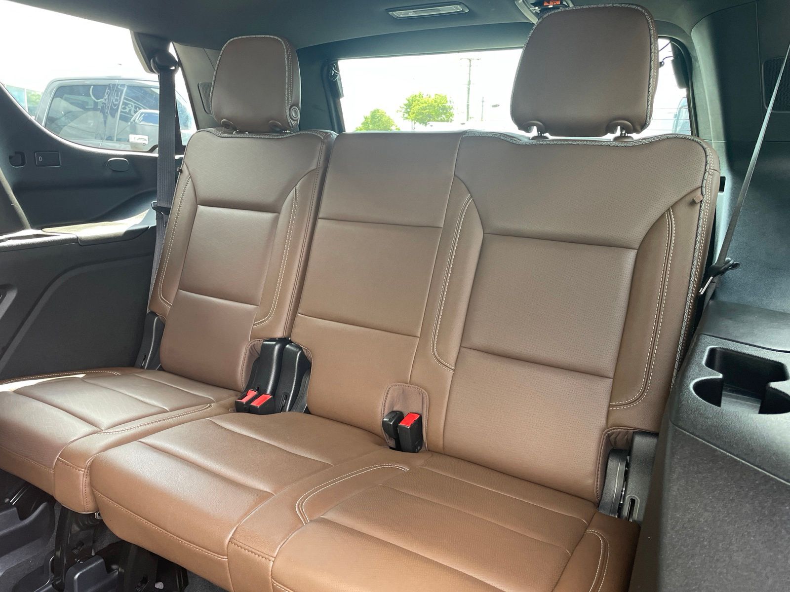 Used 2021 Pearl Chevrolet High Country image 22