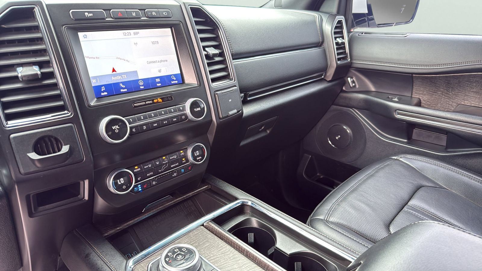 Used Car 2021 Ford Expedition  Limited For Sale Under $40,000 In Austin, Texas