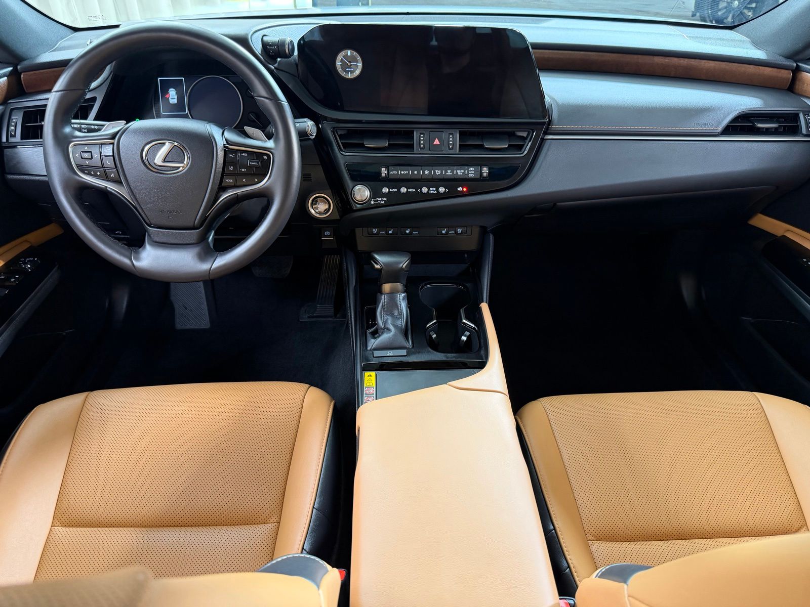 Used 2025 Silver Lexus 350 image 47