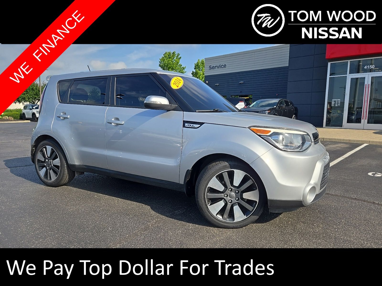 Bright Silver 2014 Kia Soul Wagon Front-Wheel Drive 6-Speed Automatic