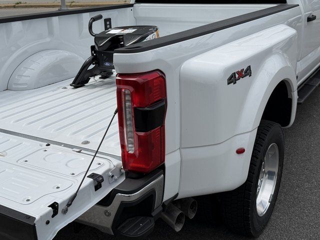New 2026 Oxford White Ford XL image 16