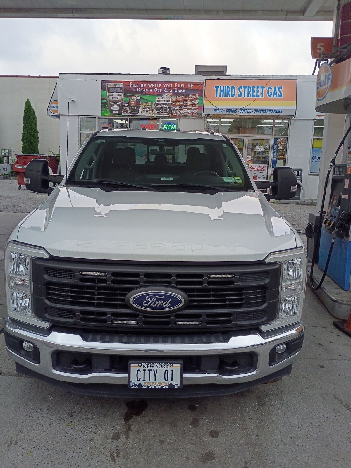 Oxford White 2023 Ford F-250 Super Duty Pickup Truck 4X2 Automatic