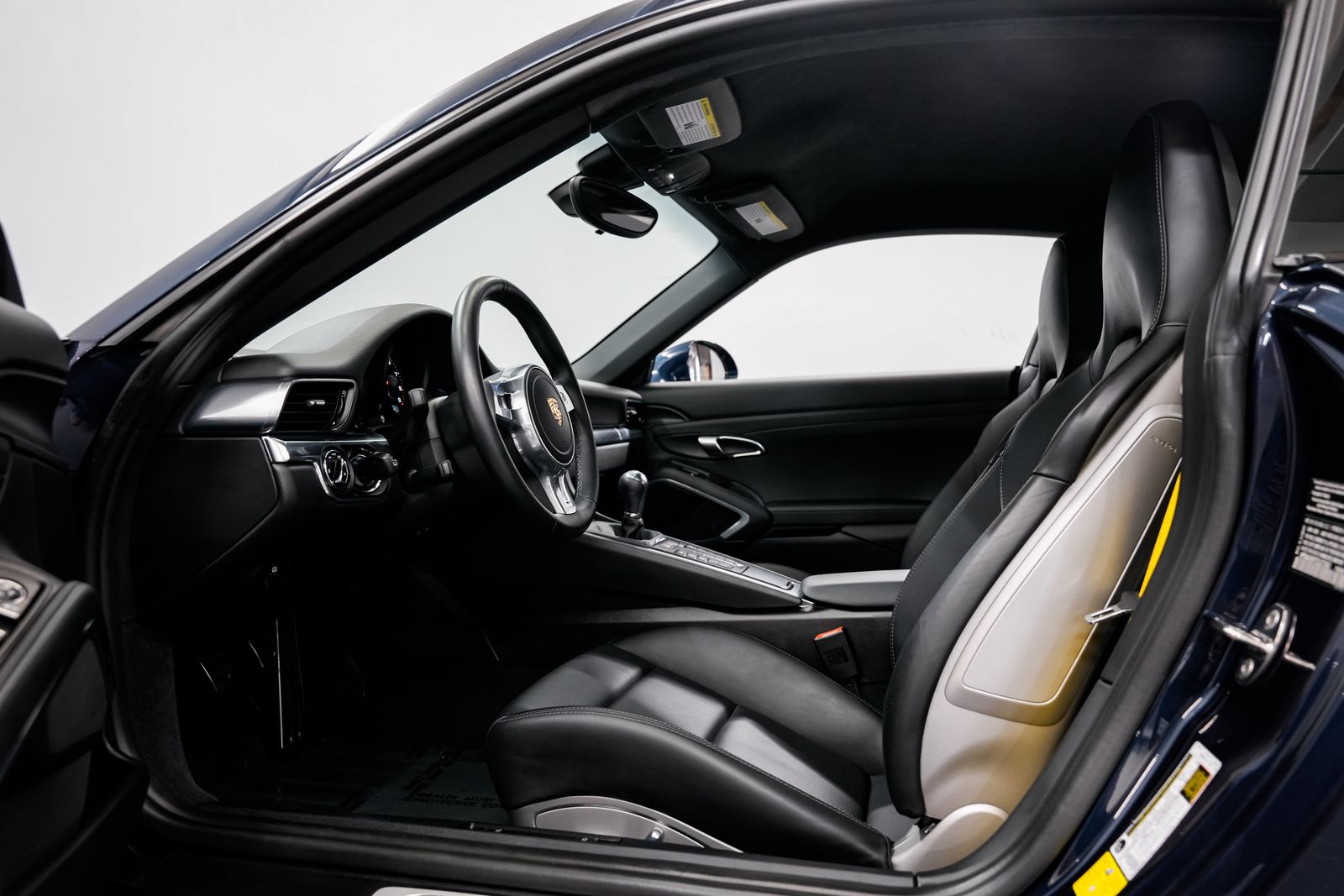 2014 Porsche 911 Carrera 4 — photo 15