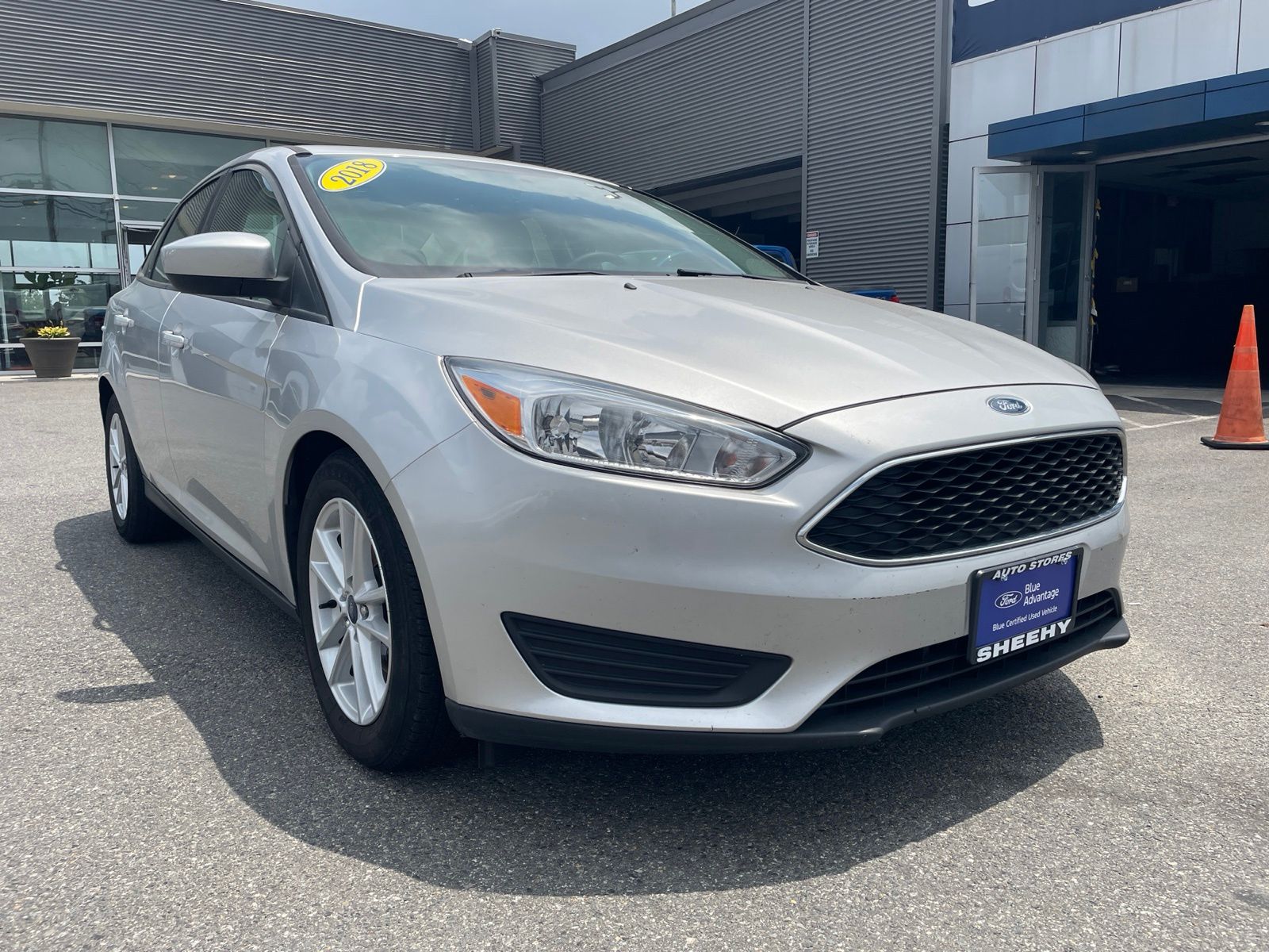 Ingot Silver Metallic 2018 Ford Focus Sedan Front-Wheel Drive 6-Speed Automatic