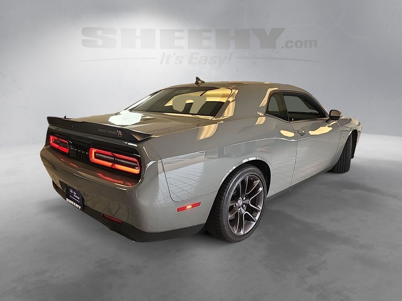 Used 2023 Destroyer Gray Clearcoat Dodge R/T Scat Pack image 11